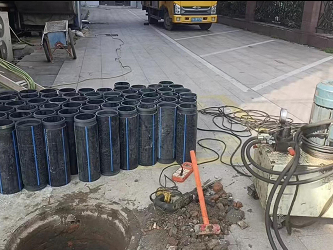 同仁PE置换管厂家 DN315置换管 非开挖管短管置换